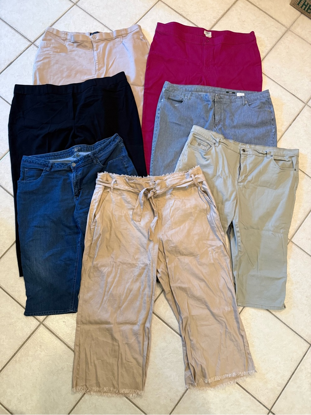 Women’s 24W Mixed Capri Pants Bundle of 7- Beige, Pink, Black, Blue, Gray, Tan